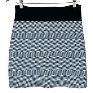 BCBG MAXAZRIA Skirt Womens‎ Large Black White Fitted Power Strech Body Con